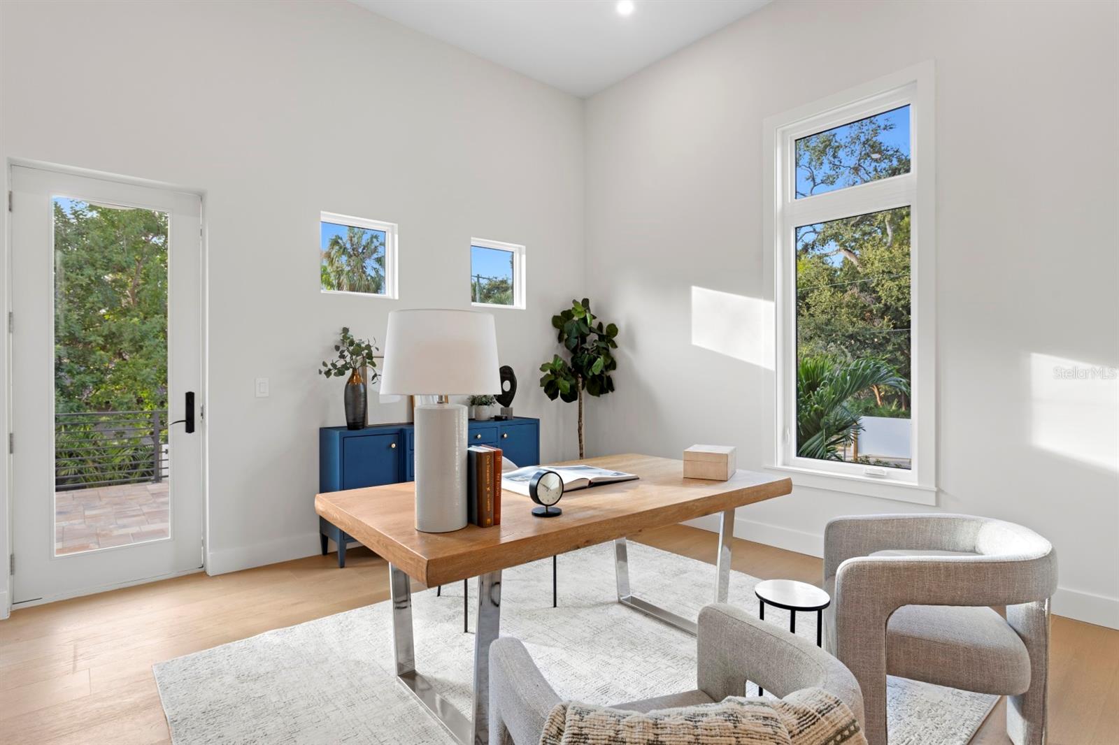 Image 28 of 72 For 4624 San Jose Street