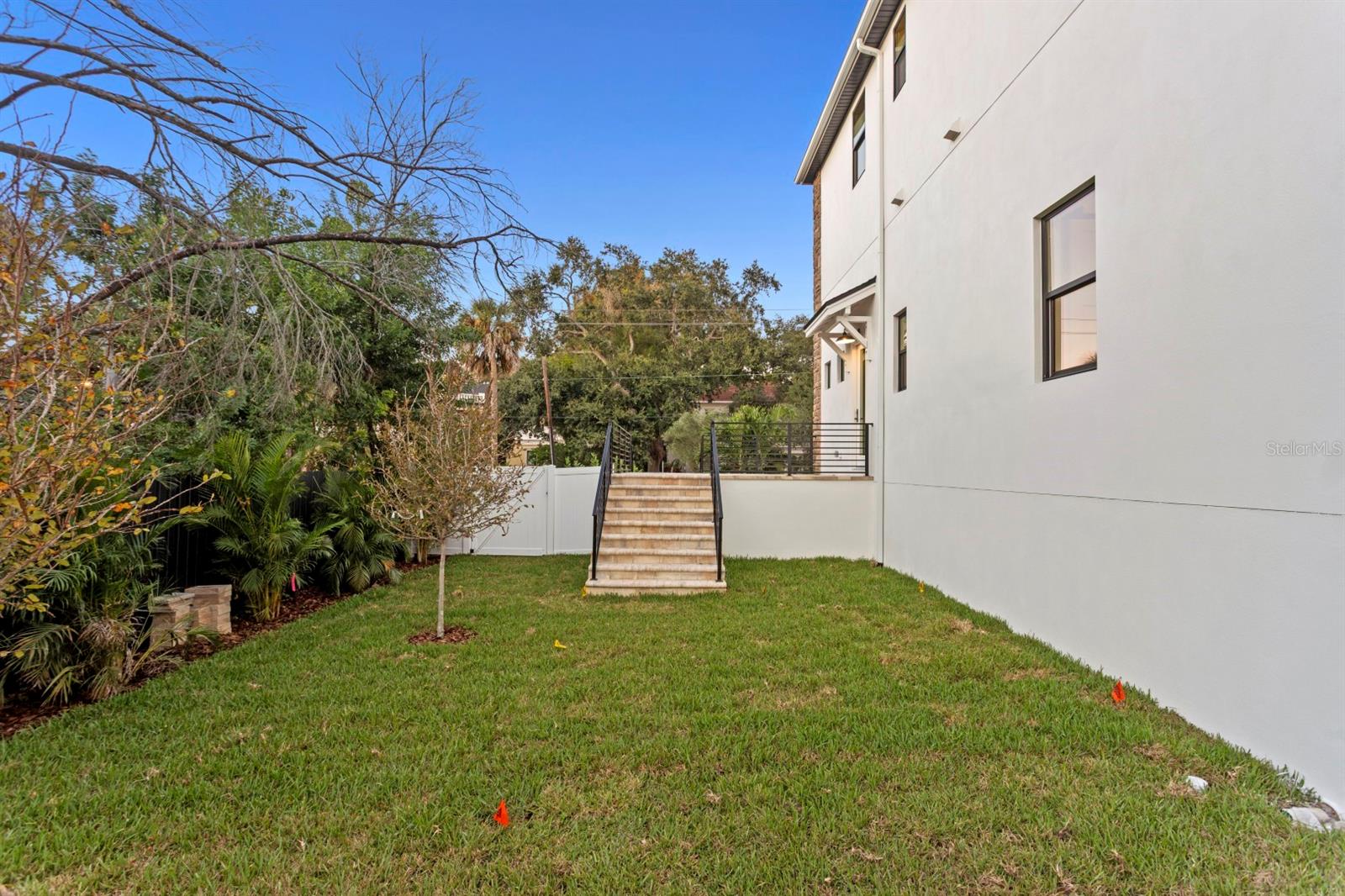 Image 45 of 72 For 4624 San Jose Street