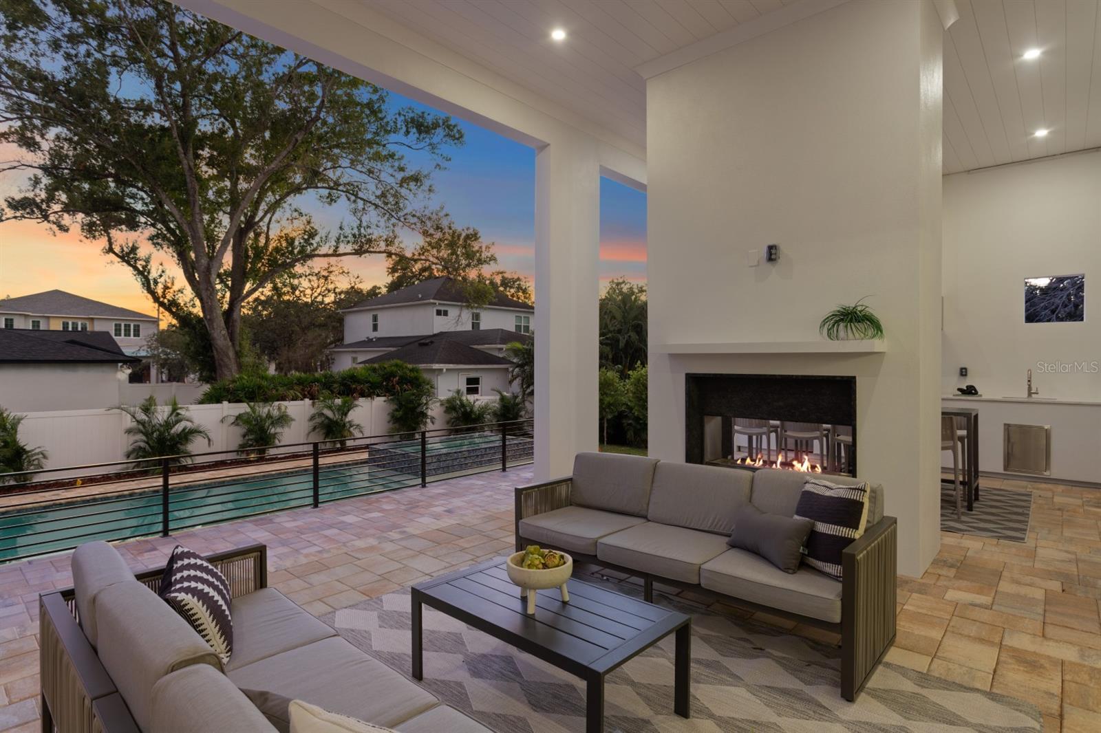 Image 49 of 72 For 4624 San Jose Street