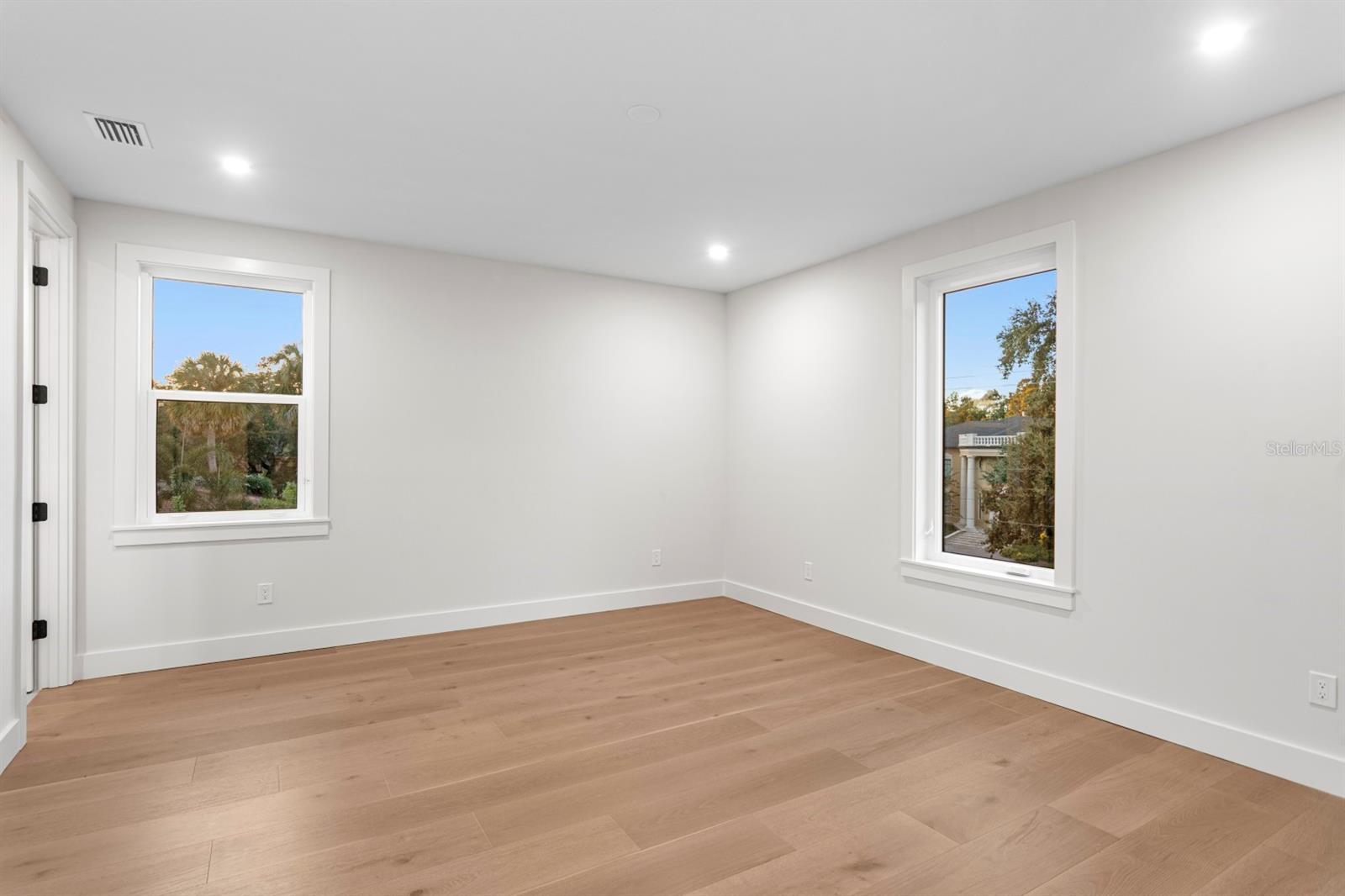 Image 58 of 72 For 4624 San Jose Street