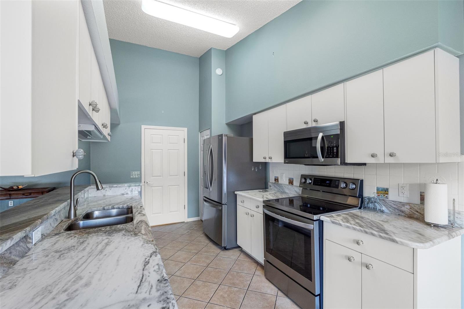 Image 7 of 52 For 18534 Bent Pine Drive