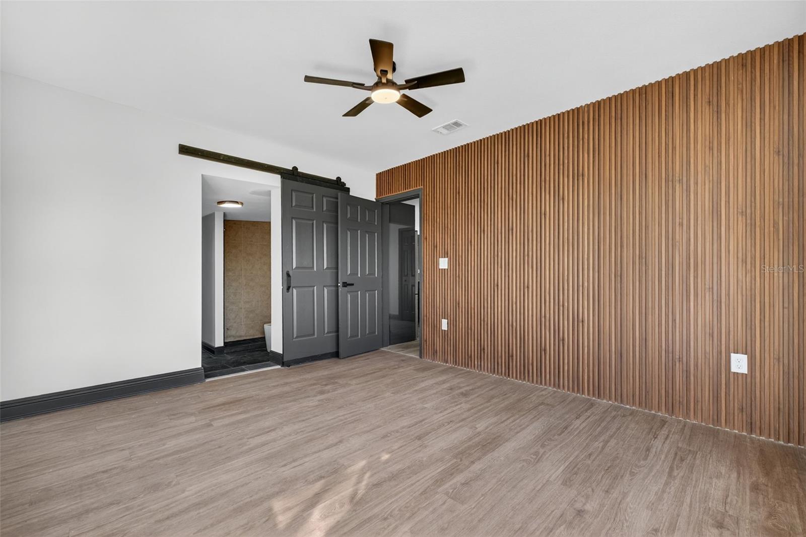 Image 16 of 48 For 2401 42nd Street S