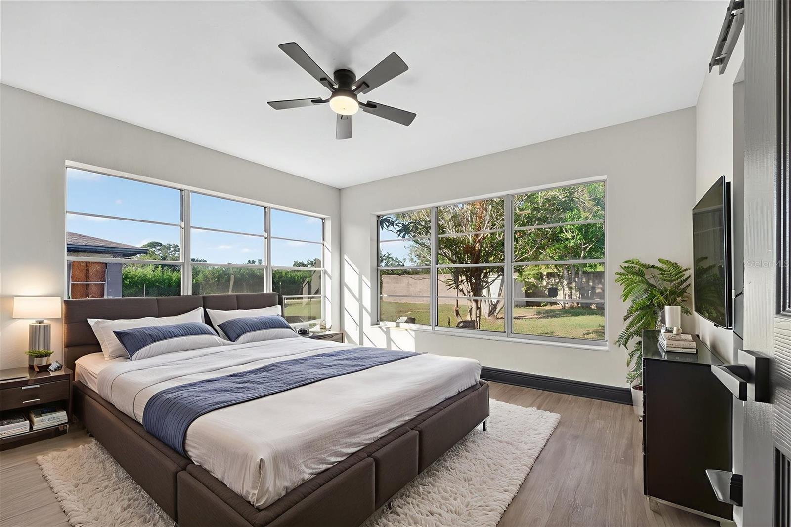 Image 17 of 48 For 2401 42nd Street S