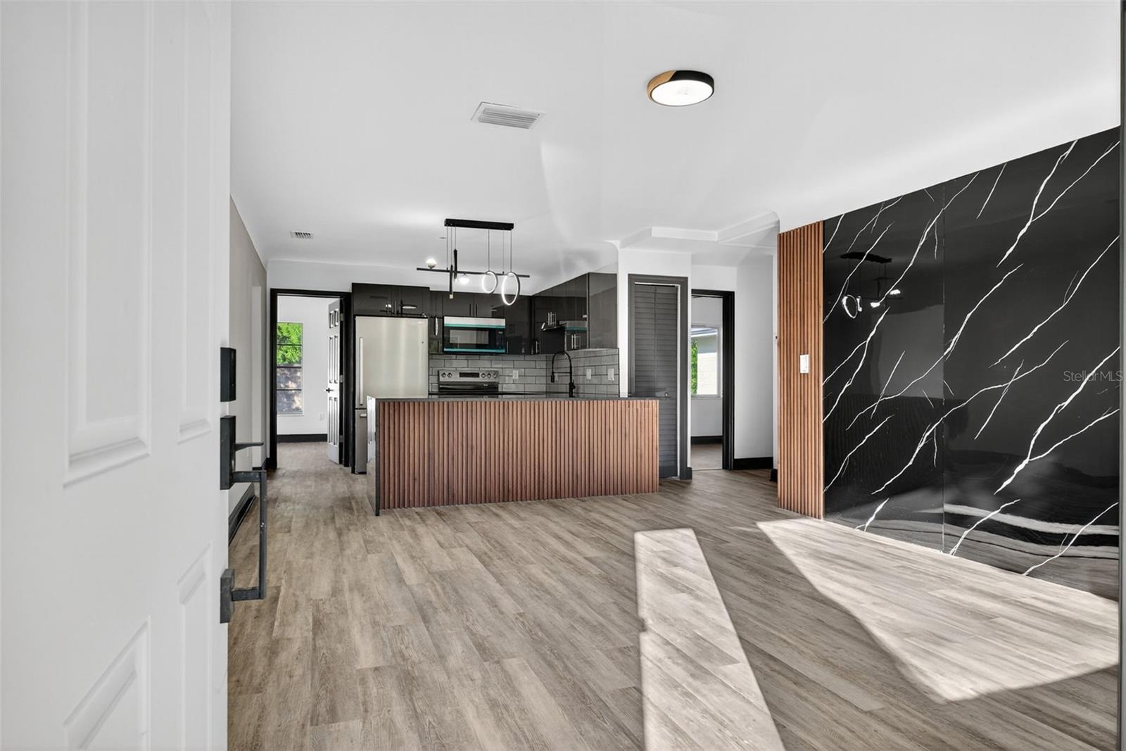 Image 3 of 48 For 2401 42nd Street S