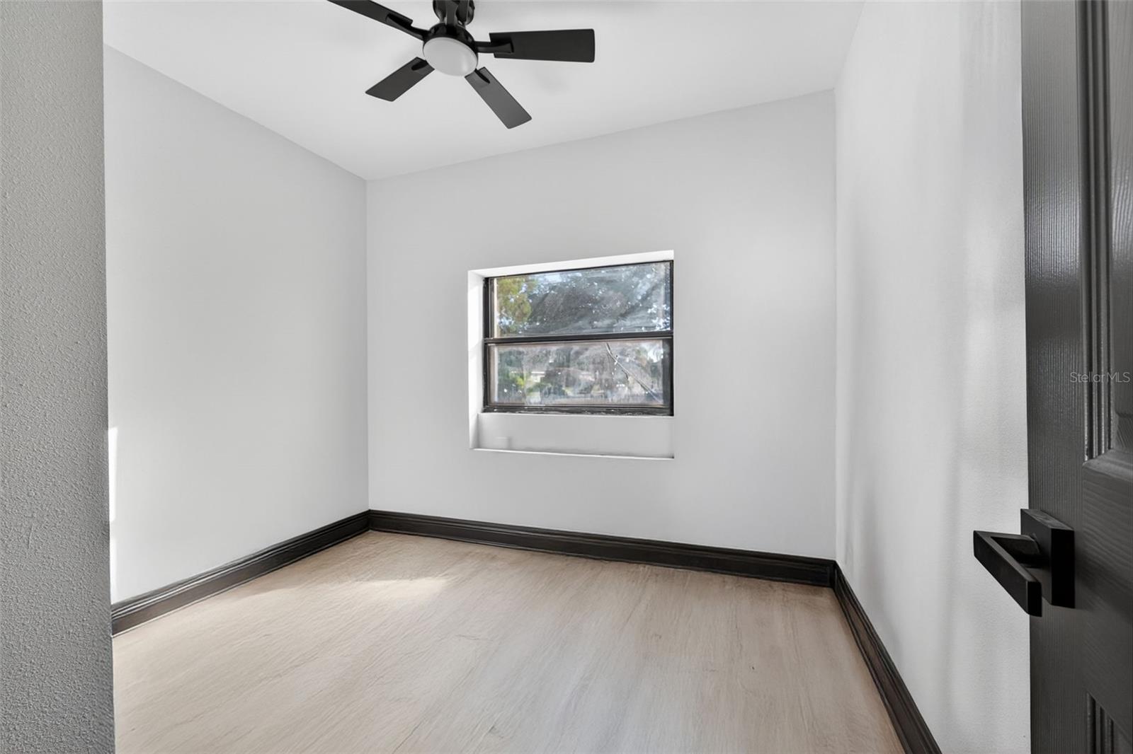 Image 32 of 48 For 2401 42nd Street S