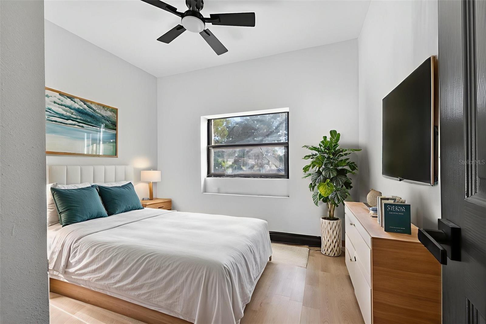 Image 33 of 48 For 2401 42nd Street S