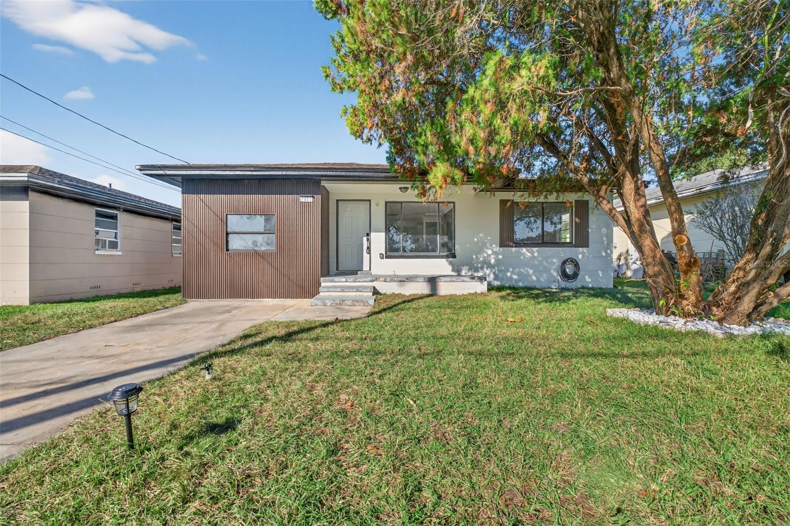 Image 44 of 48 For 2401 42nd Street S