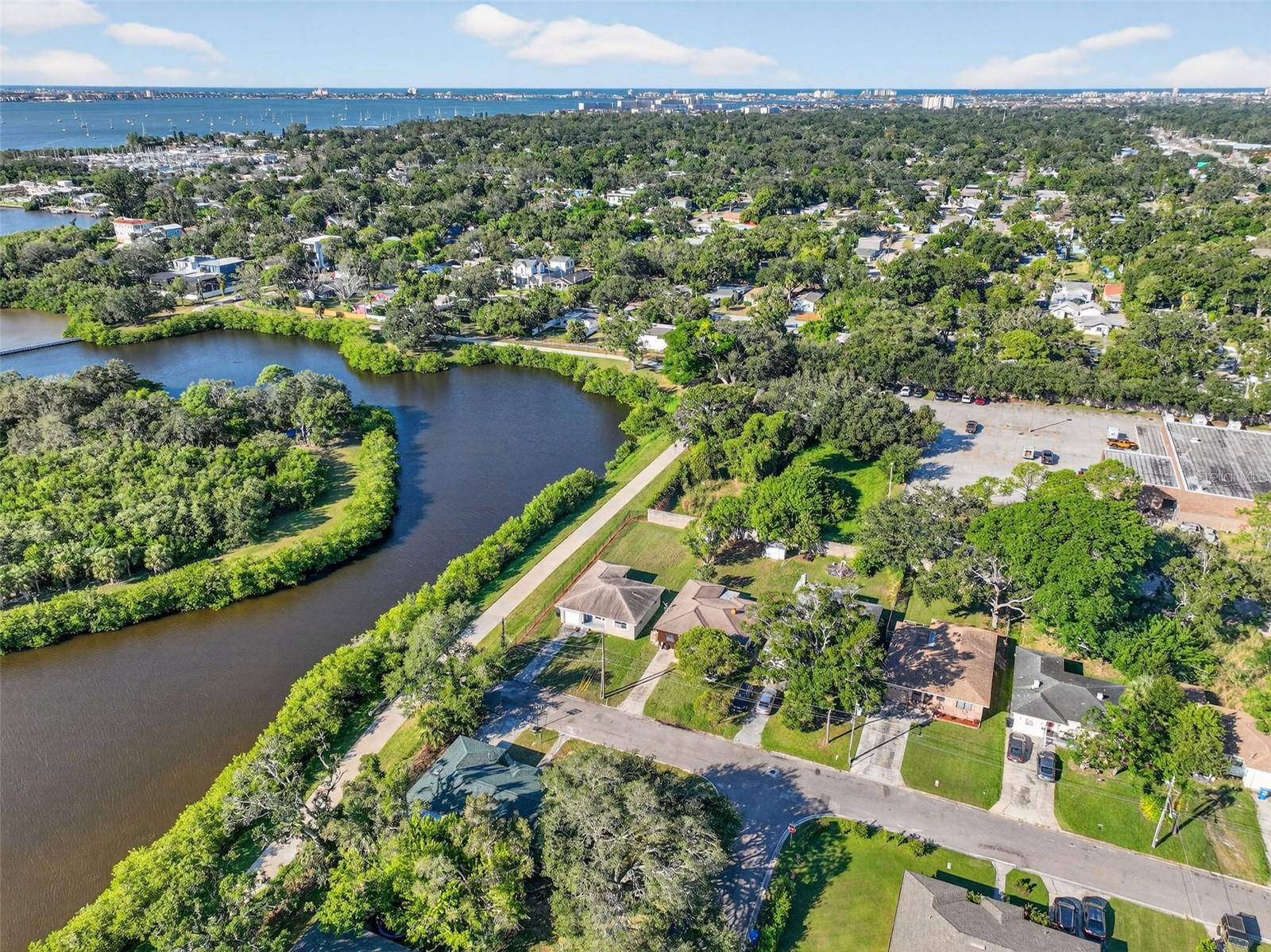 Image 46 of 48 For 2401 42nd Street S