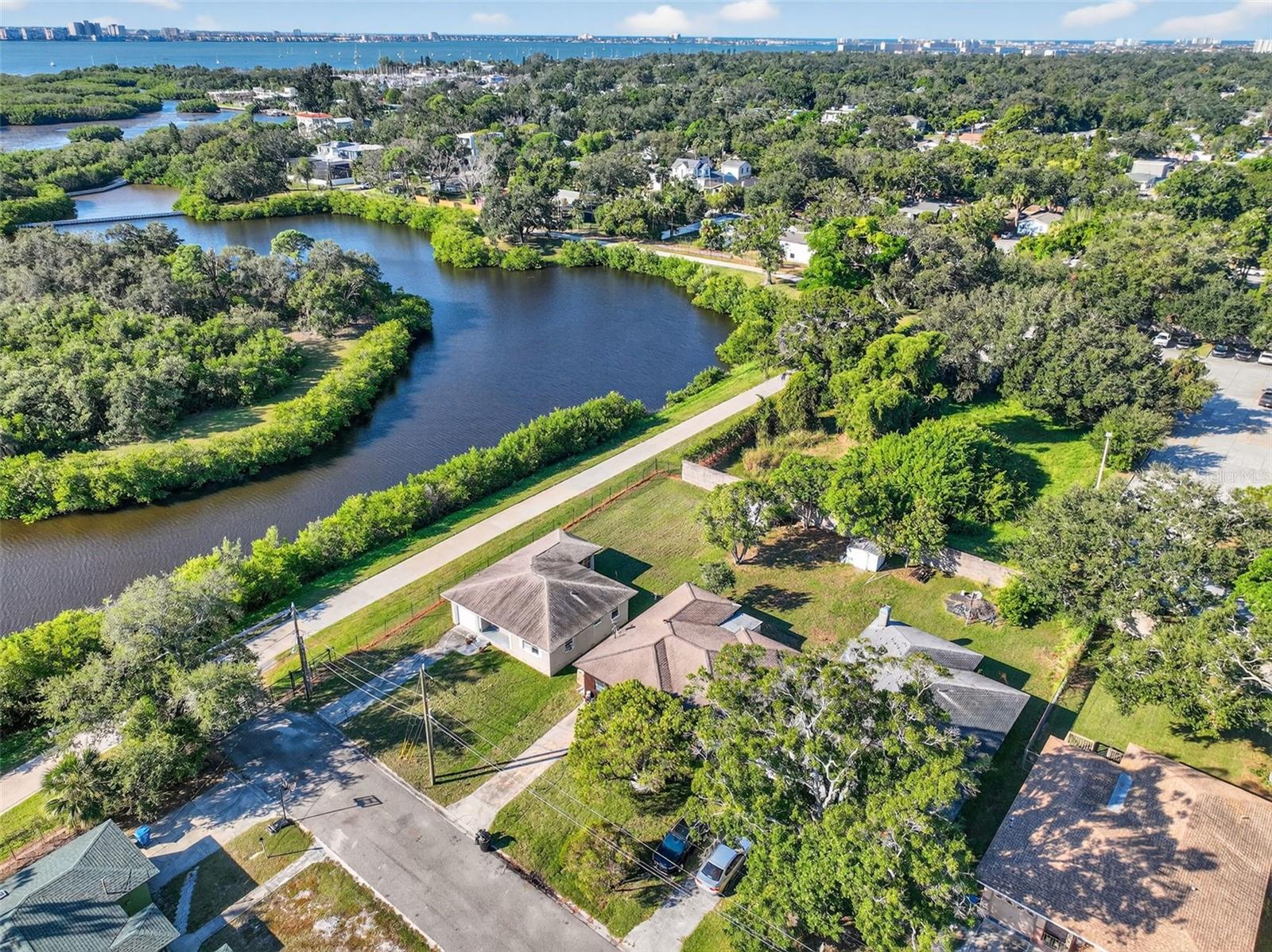 Image 48 of 48 For 2401 42nd Street S