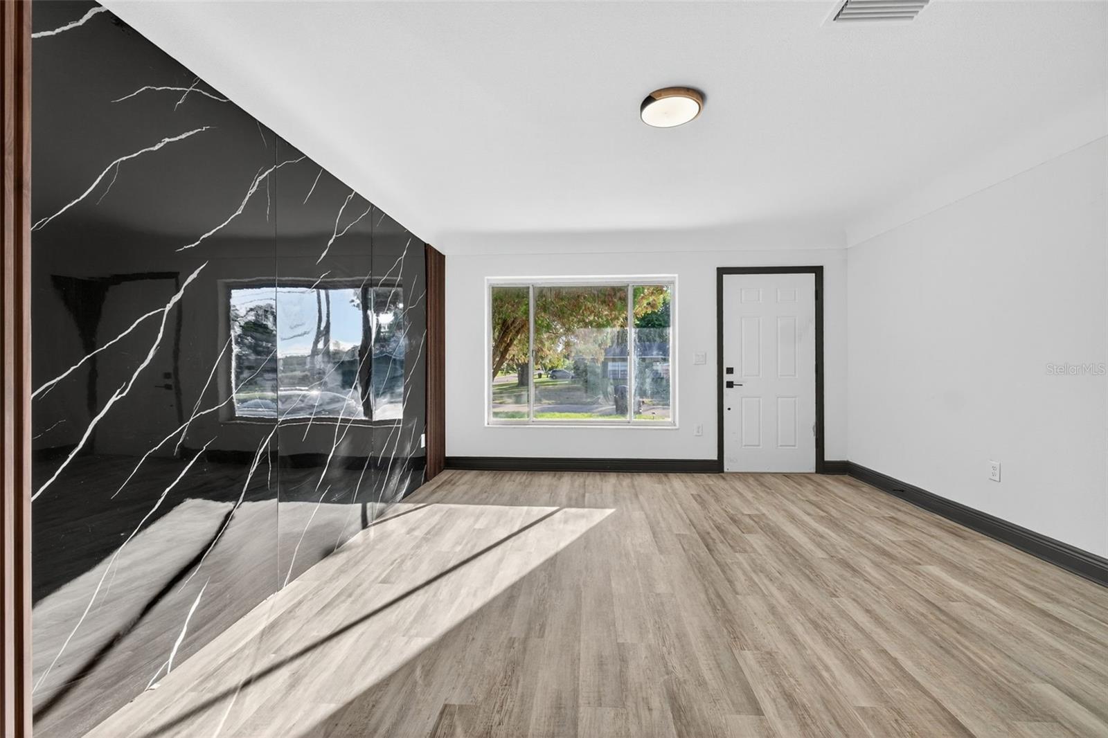 Image 6 of 48 For 2401 42nd Street S