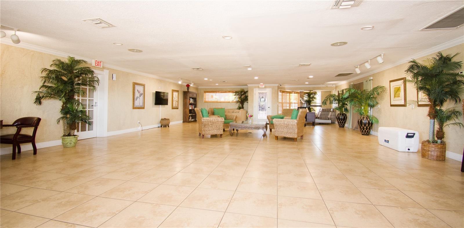 Listing photo id 26 for 13830 Orange Sunset Drive 202