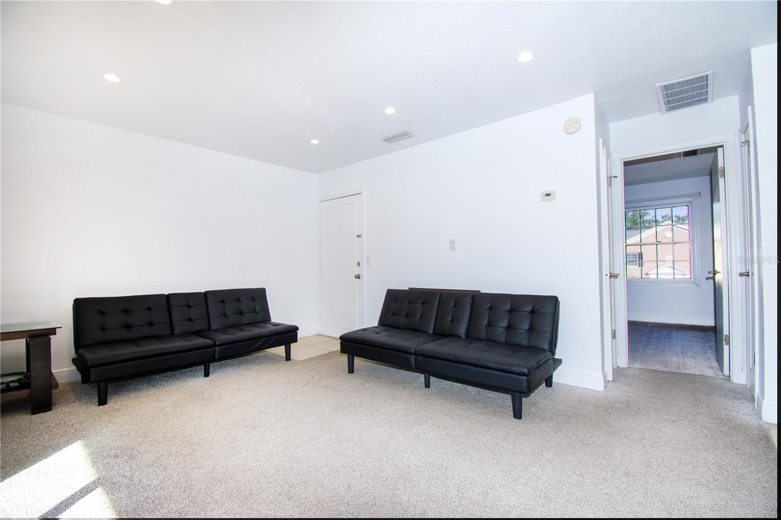 Listing photo id 5 for 13830 Orange Sunset Drive 202