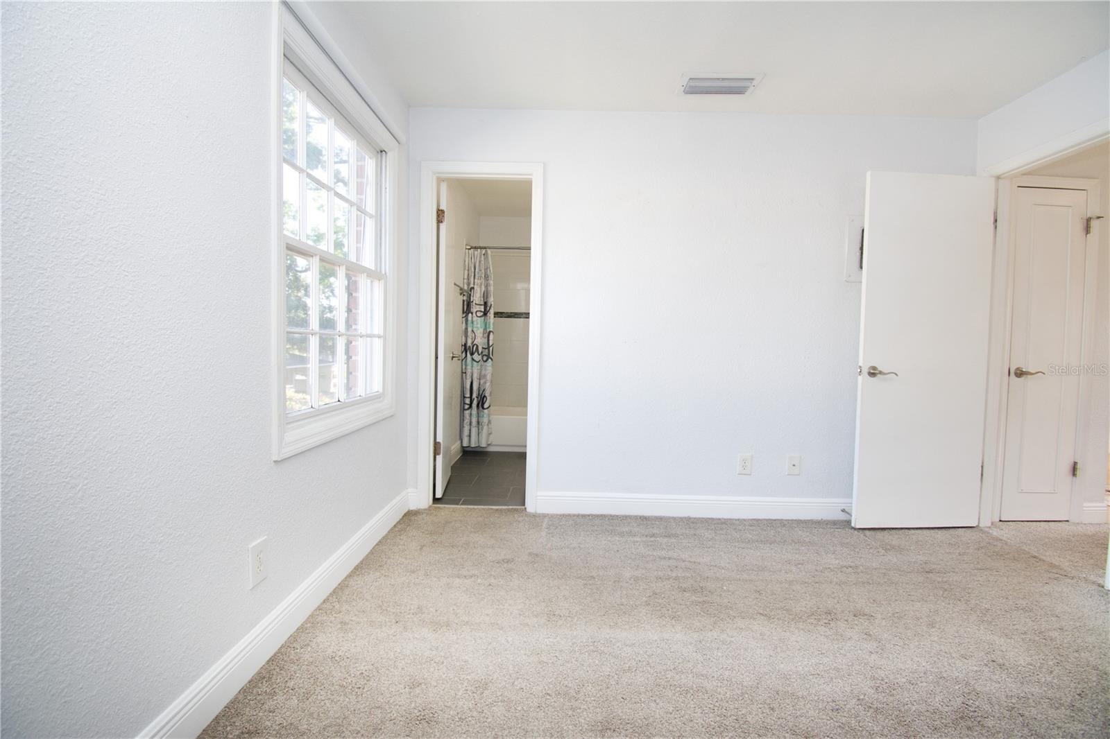 Listing photo id 7 for 13830 Orange Sunset Drive 202