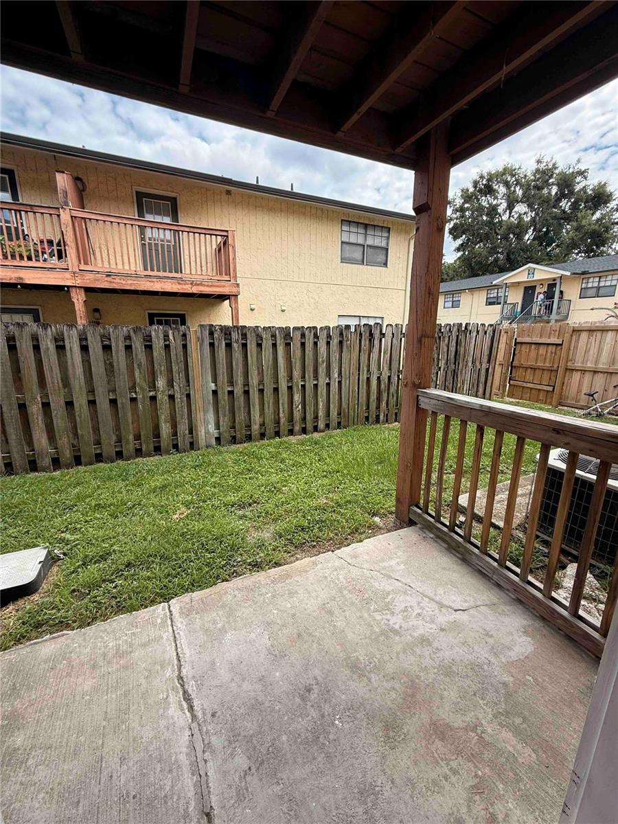 Image 14 of 20 For 12401 Hibiscus Oak Place 101