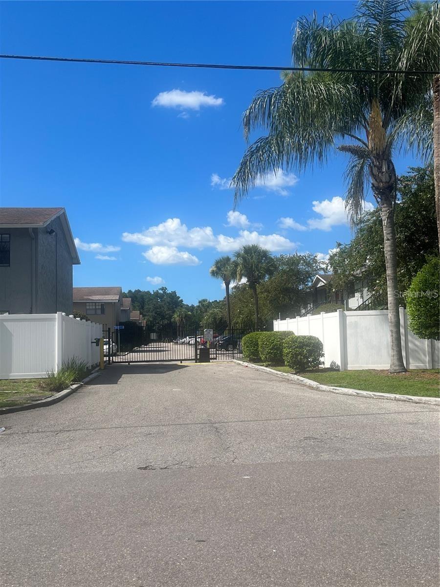 Image 19 of 20 For 12401 Hibiscus Oak Place 101