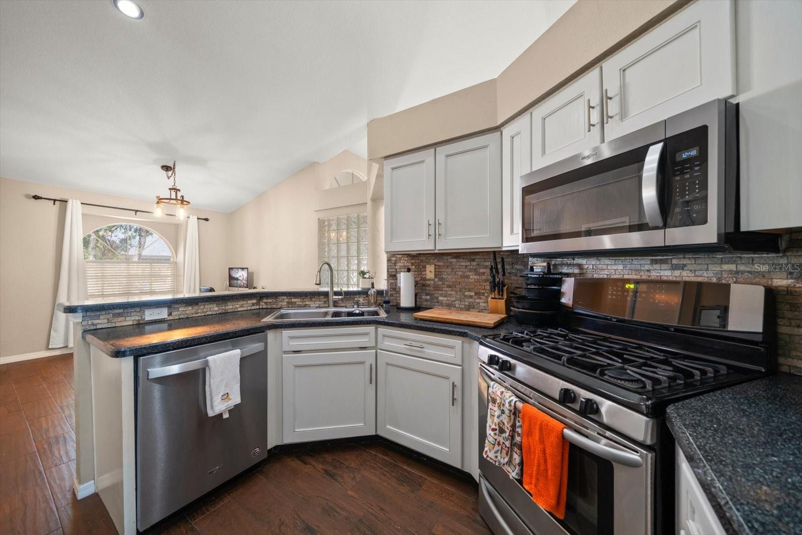 Image 10 of 30 For 3610 103rd Avenue N