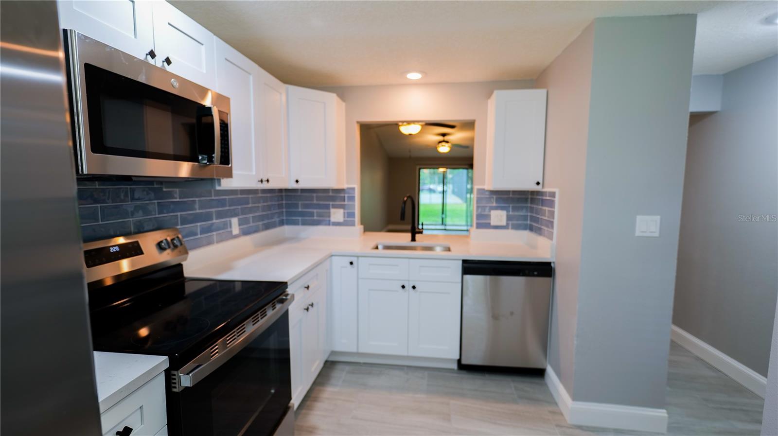 Image 2 of 13 For 1917 Peppermill Drive 1917