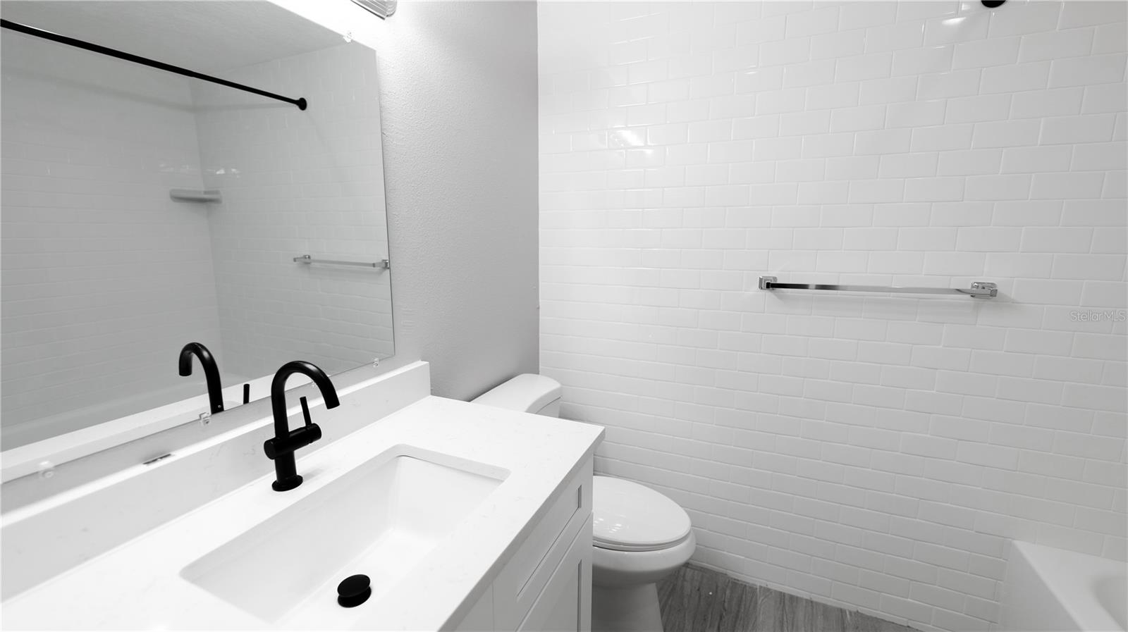 Image 8 of 13 For 1917 Peppermill Drive 1917