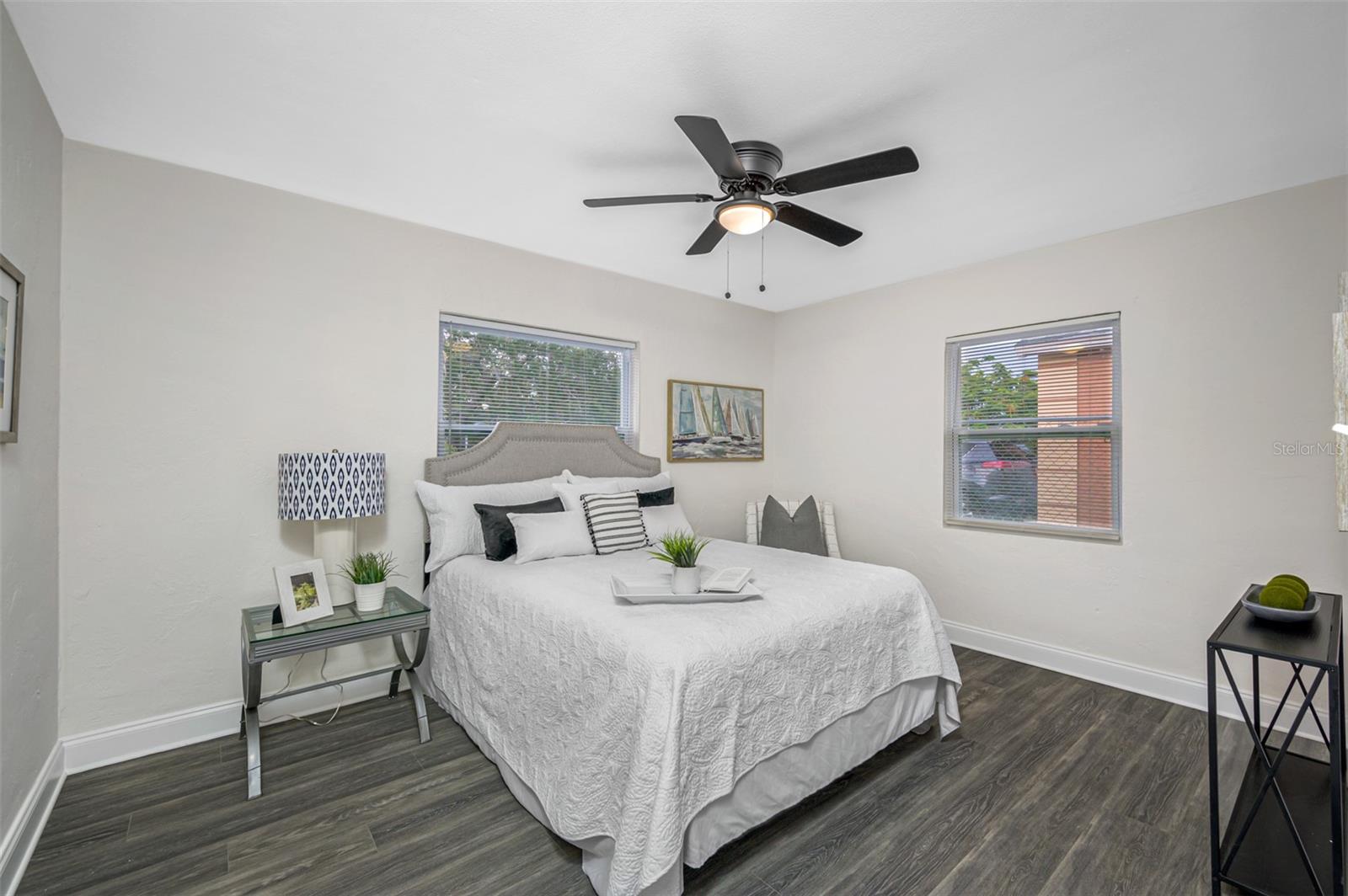 Image 11 of 33 For 4934 10th Avenue S