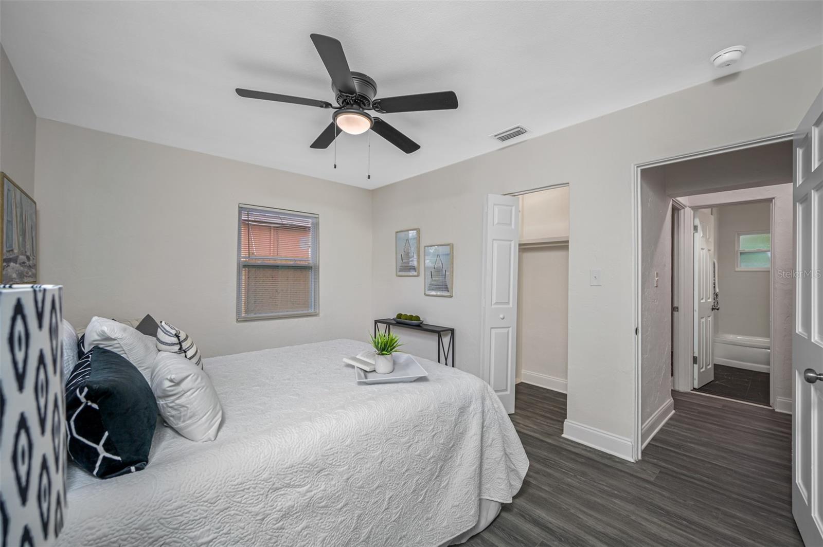 Image 12 of 33 For 4934 10th Avenue S