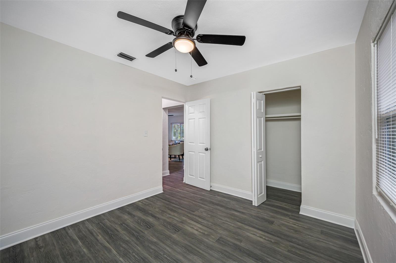 Image 17 of 33 For 4934 10th Avenue S