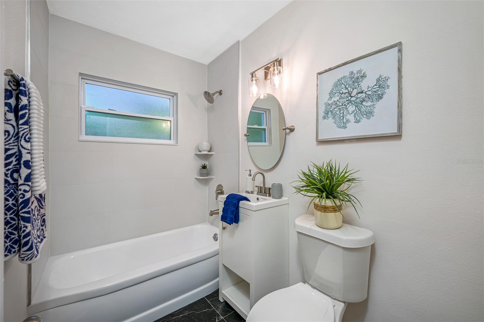 Image 18 of 33 For 4934 10th Avenue S