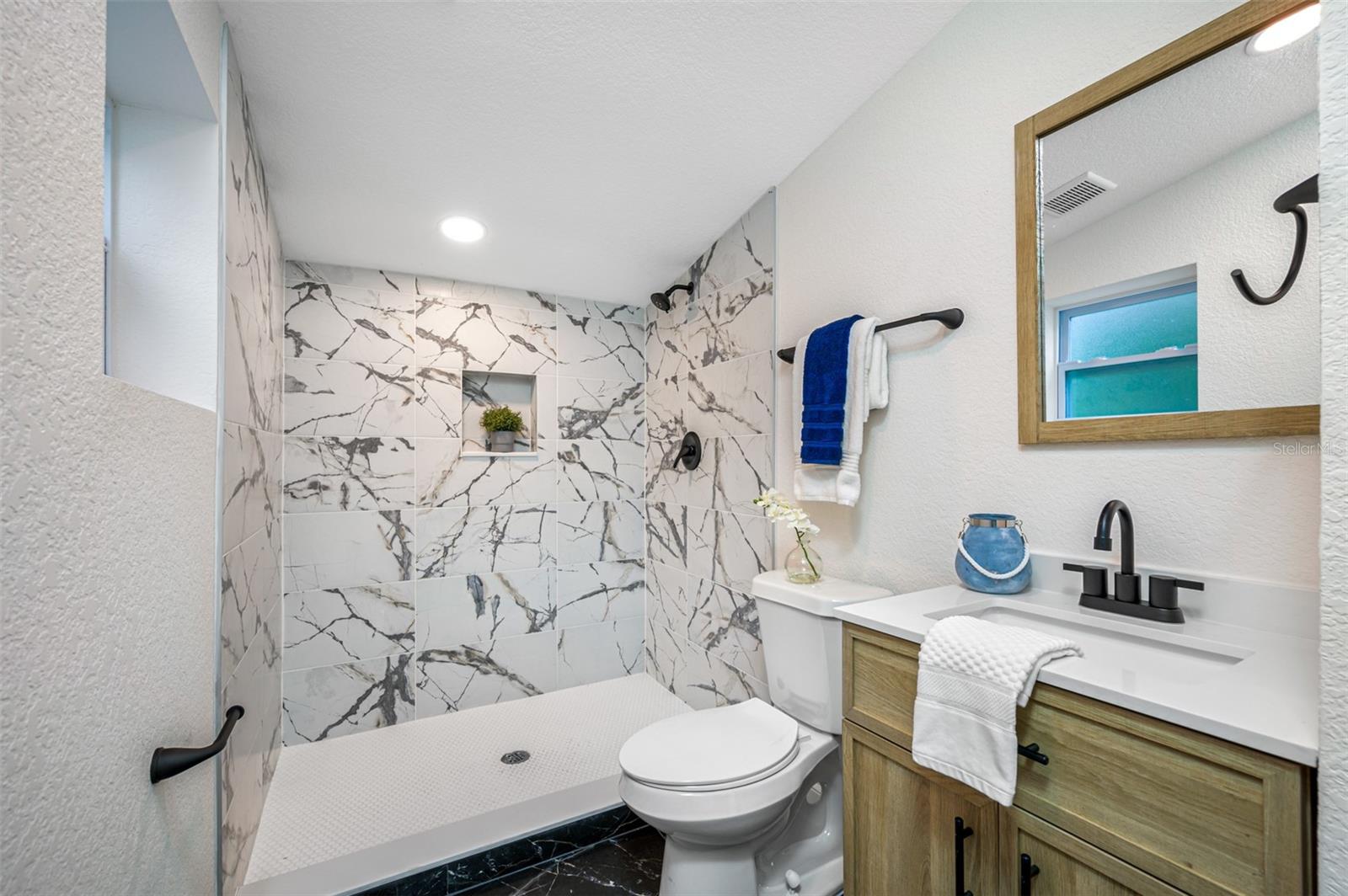 Image 23 of 33 For 4934 10th Avenue S