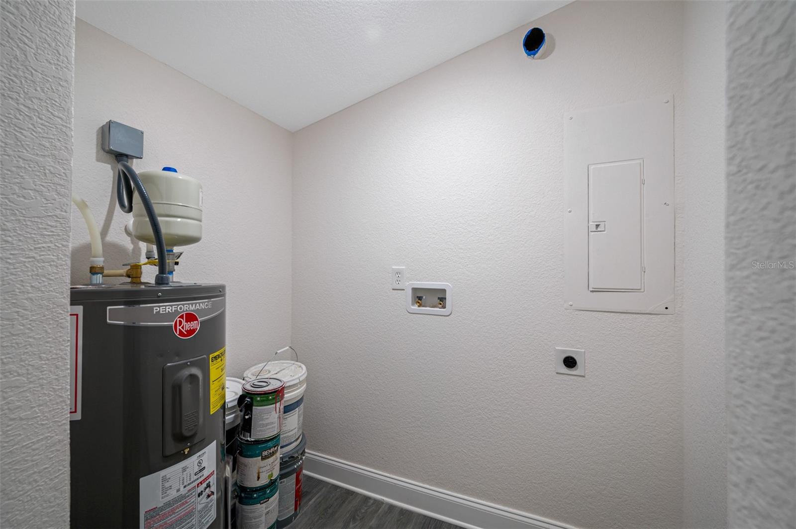 Image 26 of 33 For 4934 10th Avenue S