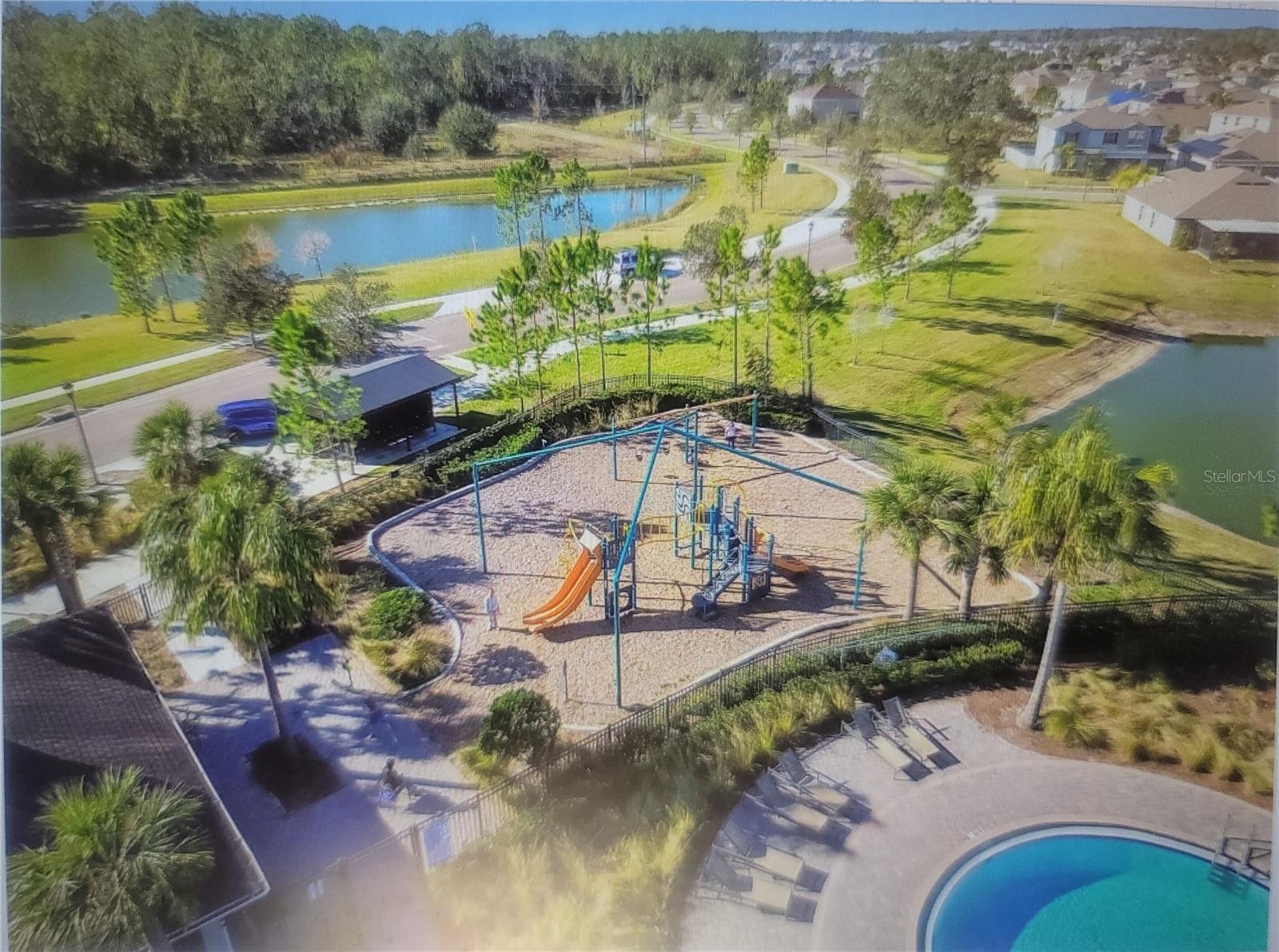 Image 28 of 31 For 7238 Steer Blade Drive