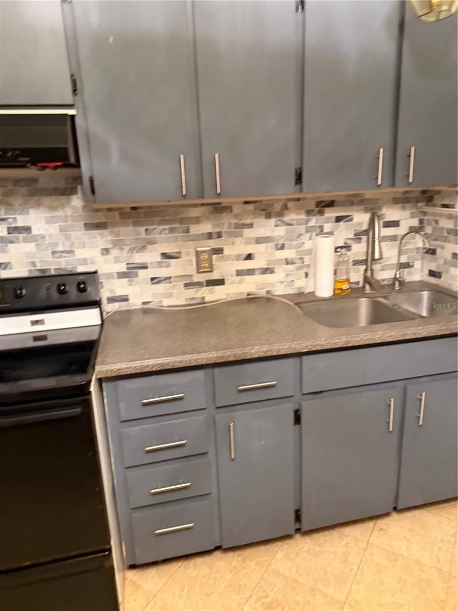 Image 76 of 78 For 4709 Gazania Street