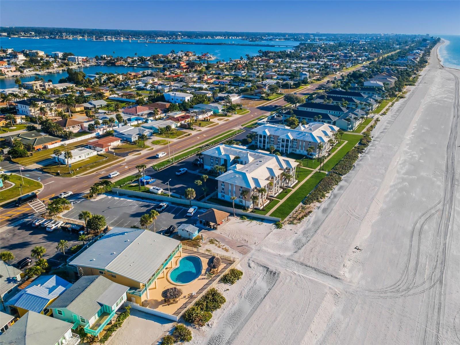 Image 30 of 31 For 2700 Gulf Boulevard W6