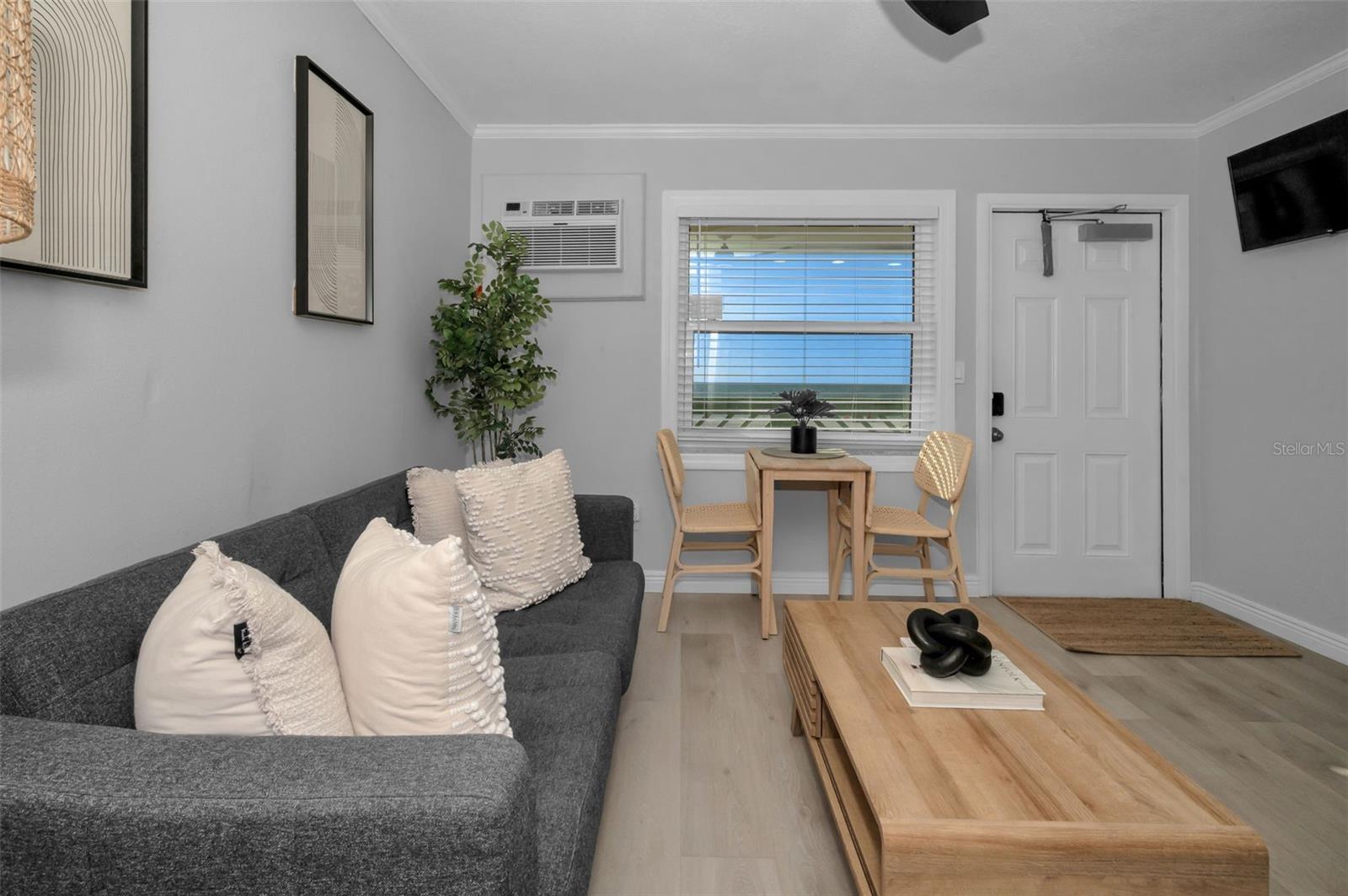 Image 8 of 31 For 2700 Gulf Boulevard W6