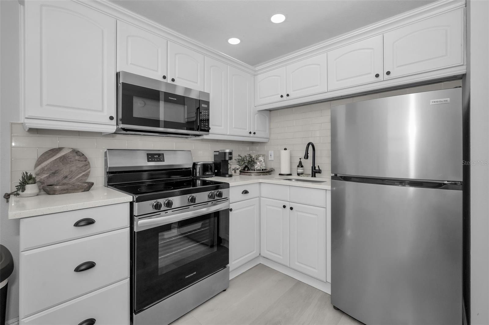 Image 9 of 31 For 2700 Gulf Boulevard W6