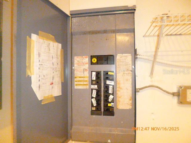 Image 21 of 24 For 9728 Groveland Street