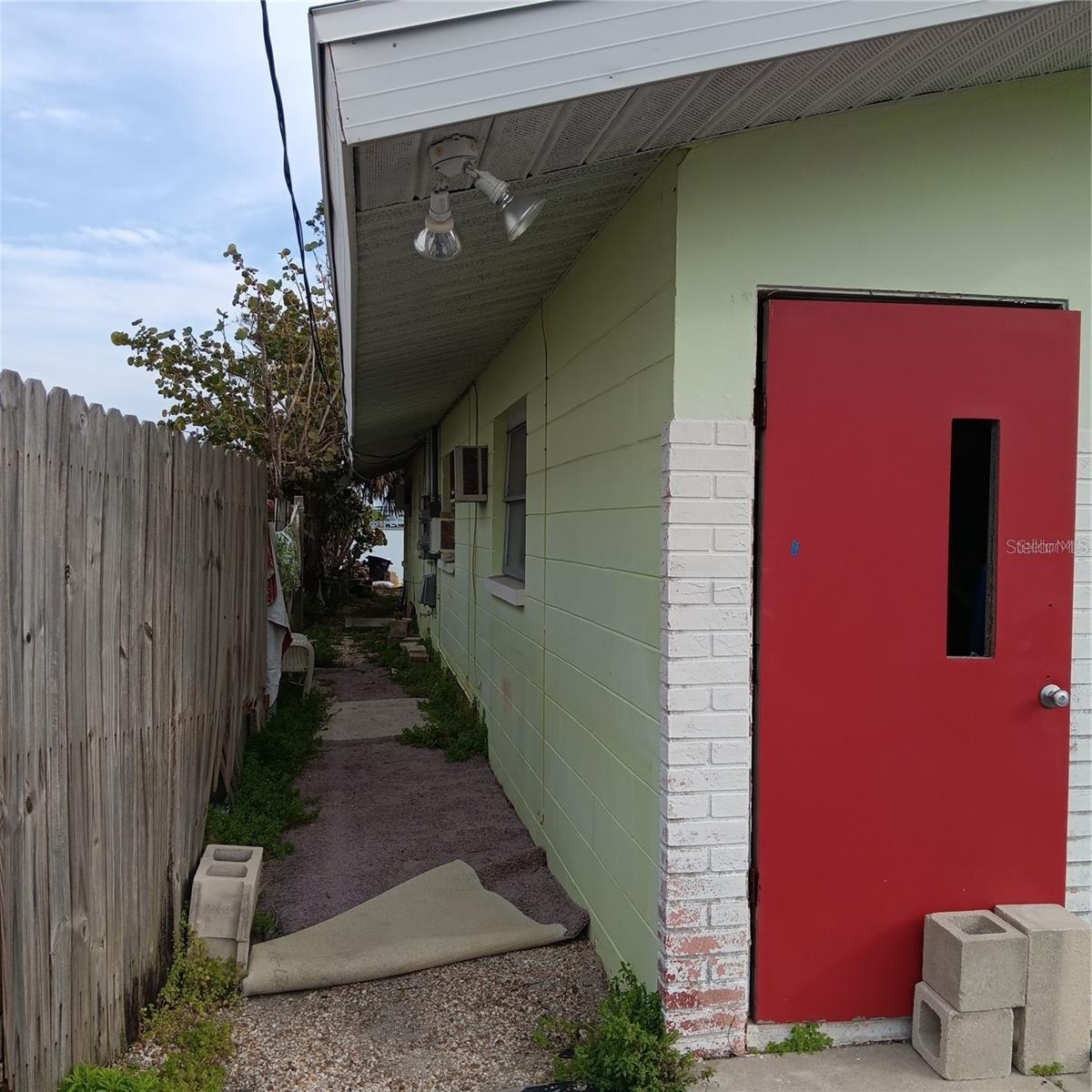 Image 4 of 38 For 439 129th Avenue E