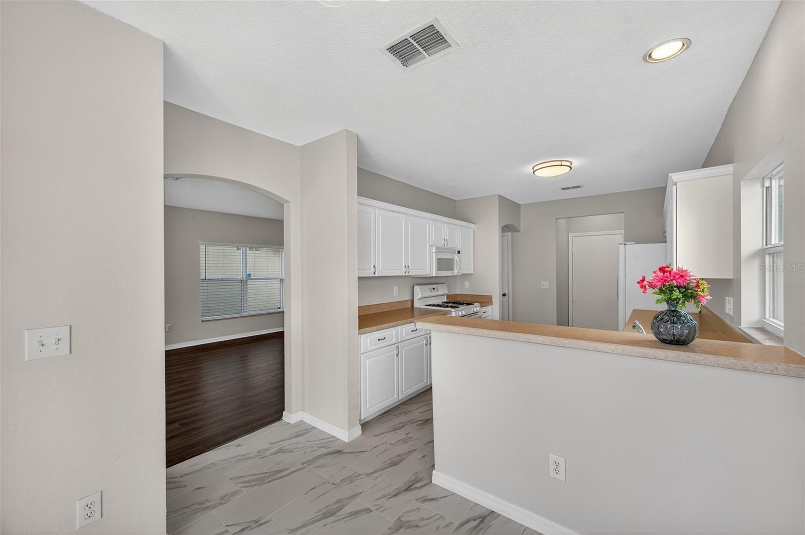 Image 19 of 60 For 28632 Seashell Court