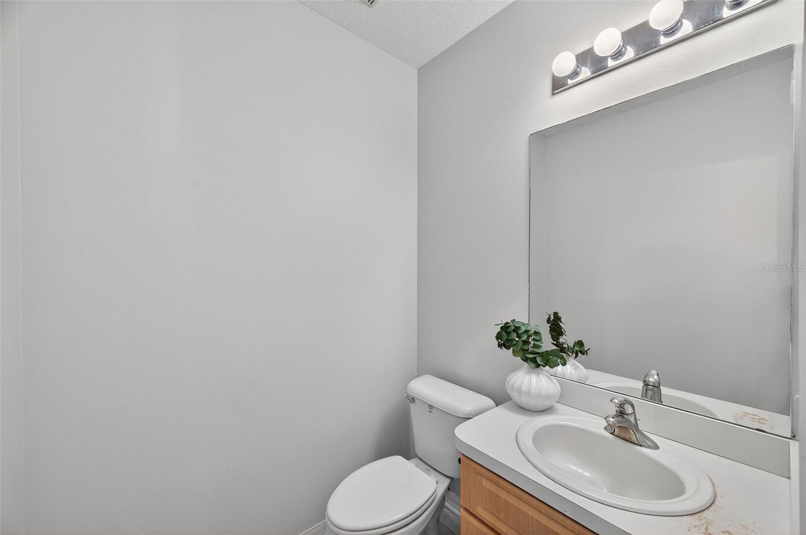 Image 26 of 60 For 28632 Seashell Court