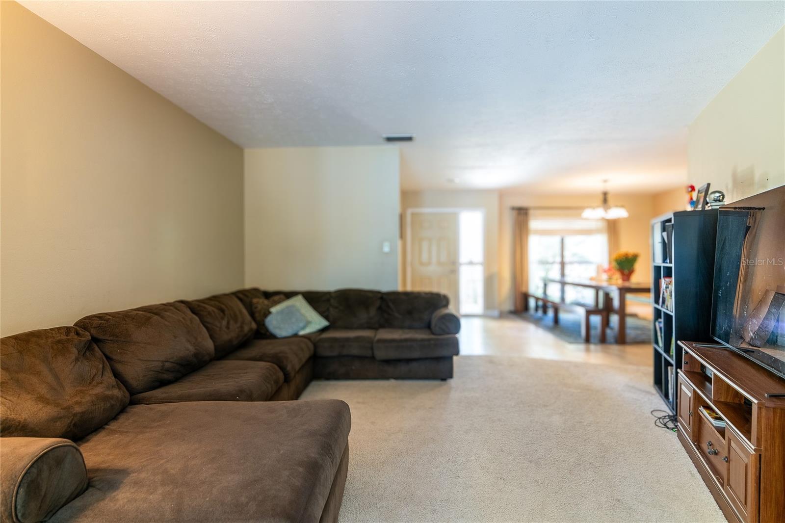 Image 10 of 27 For 915 Woodleaf Way