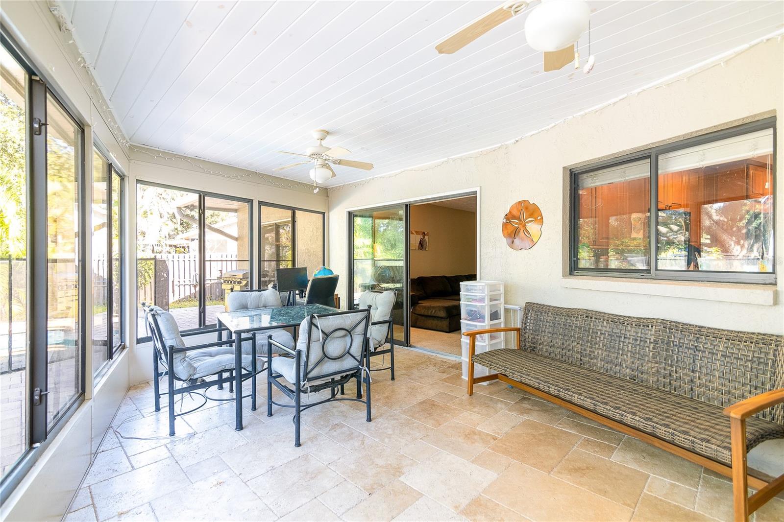 Image 13 of 27 For 915 Woodleaf Way