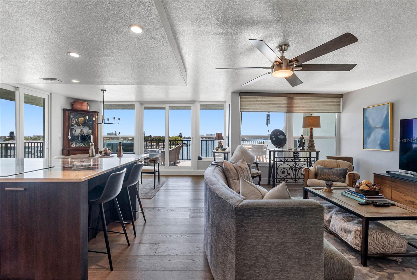 Image 15 of 51 For 1848 Shore Drive S 501