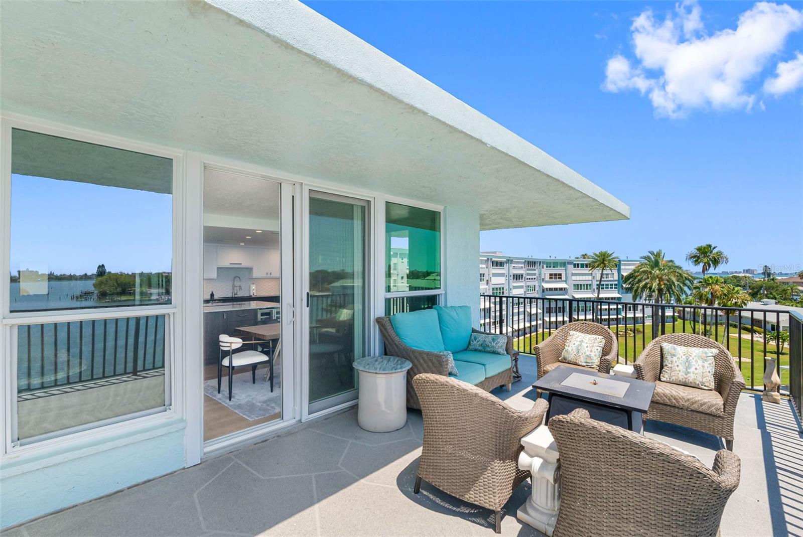 Image 31 of 51 For 1848 Shore Drive S 501