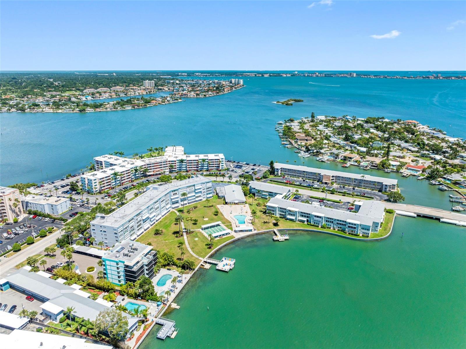 Image 47 of 51 For 1848 Shore Drive S 501