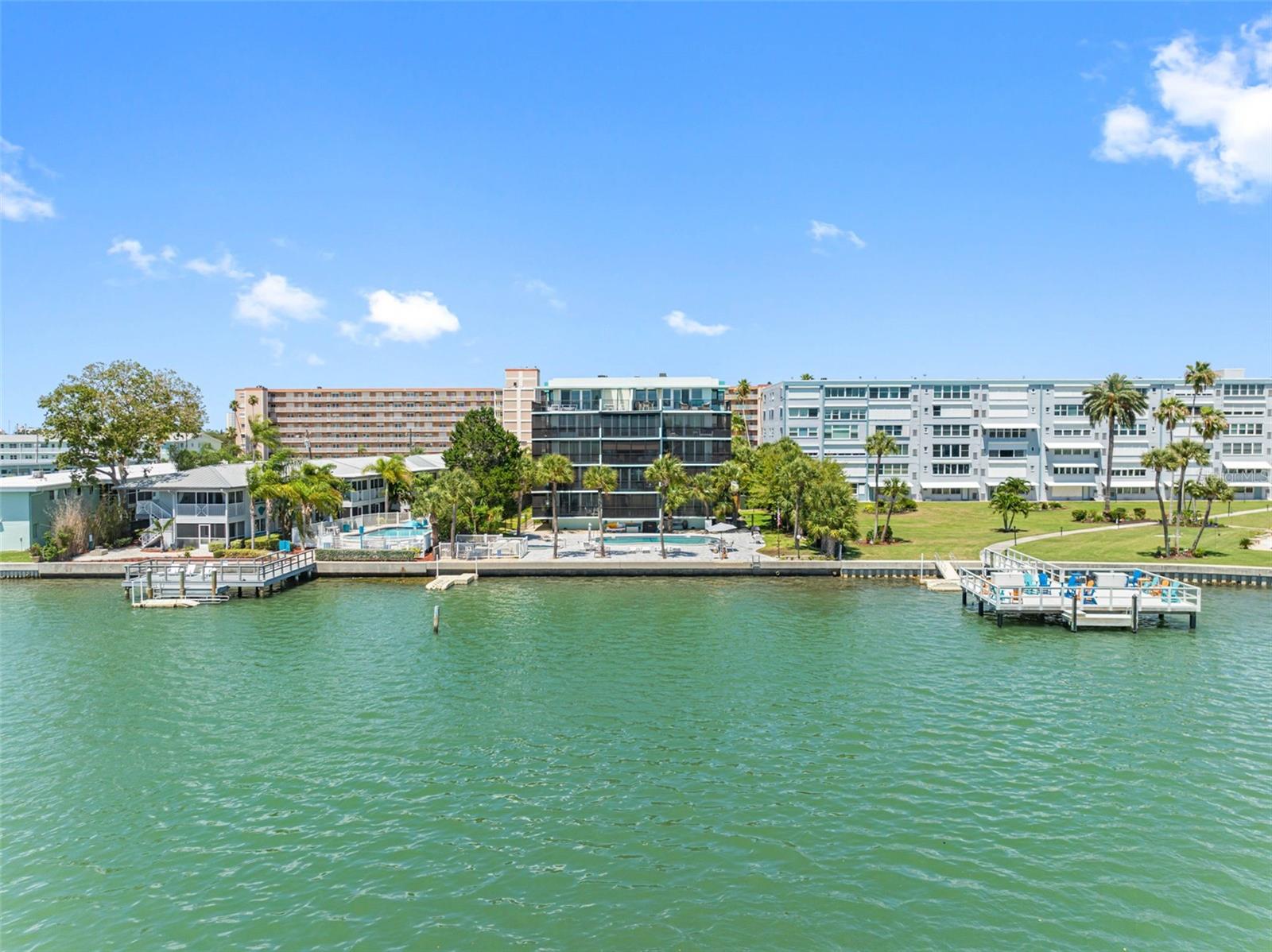 Image 49 of 51 For 1848 Shore Drive S 501