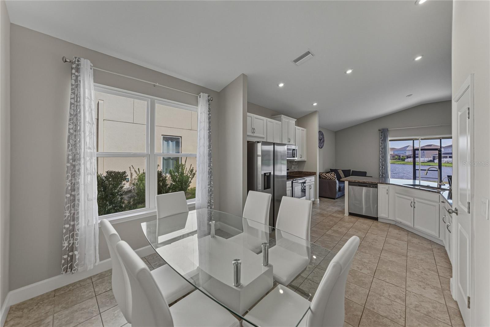 Image 13 of 51 For 34014 Astoria Circle