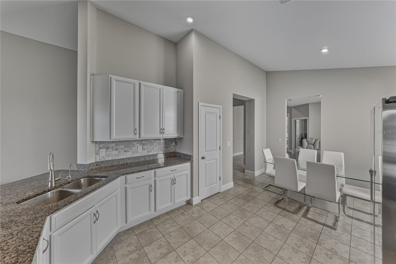 Image 17 of 51 For 34014 Astoria Circle