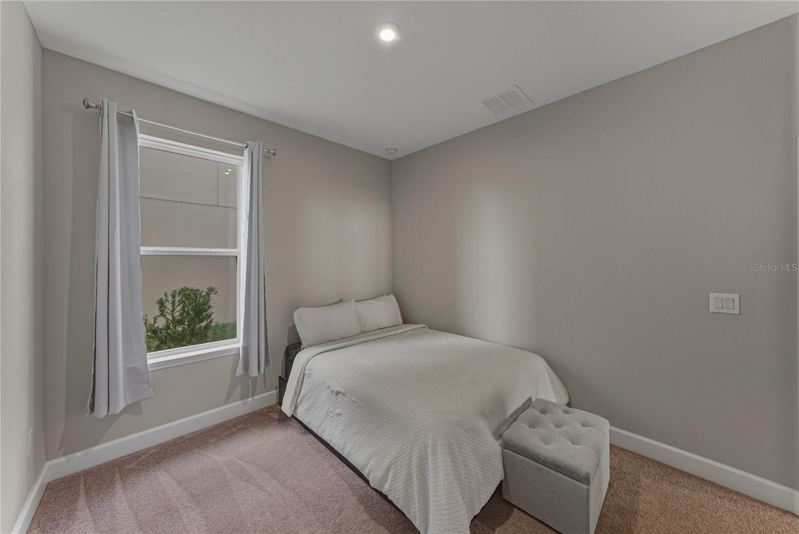 Image 30 of 51 For 34014 Astoria Circle