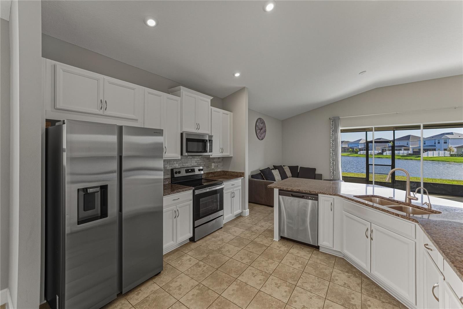 Image 5 of 51 For 34014 Astoria Circle