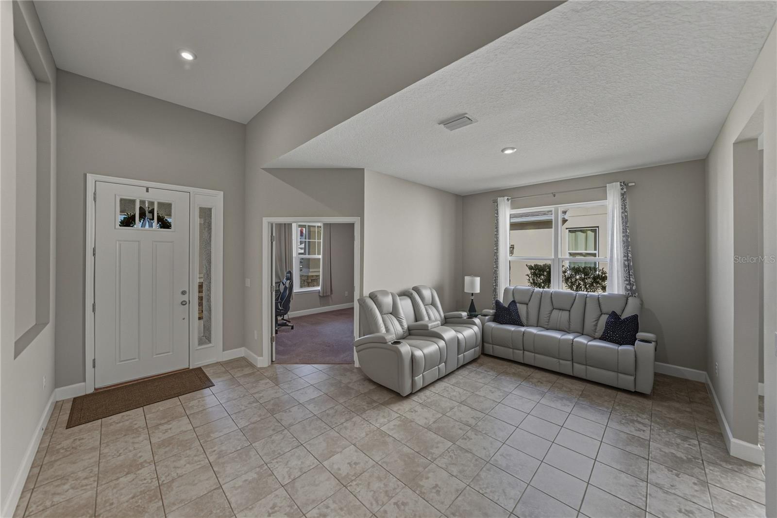 Image 7 of 51 For 34014 Astoria Circle