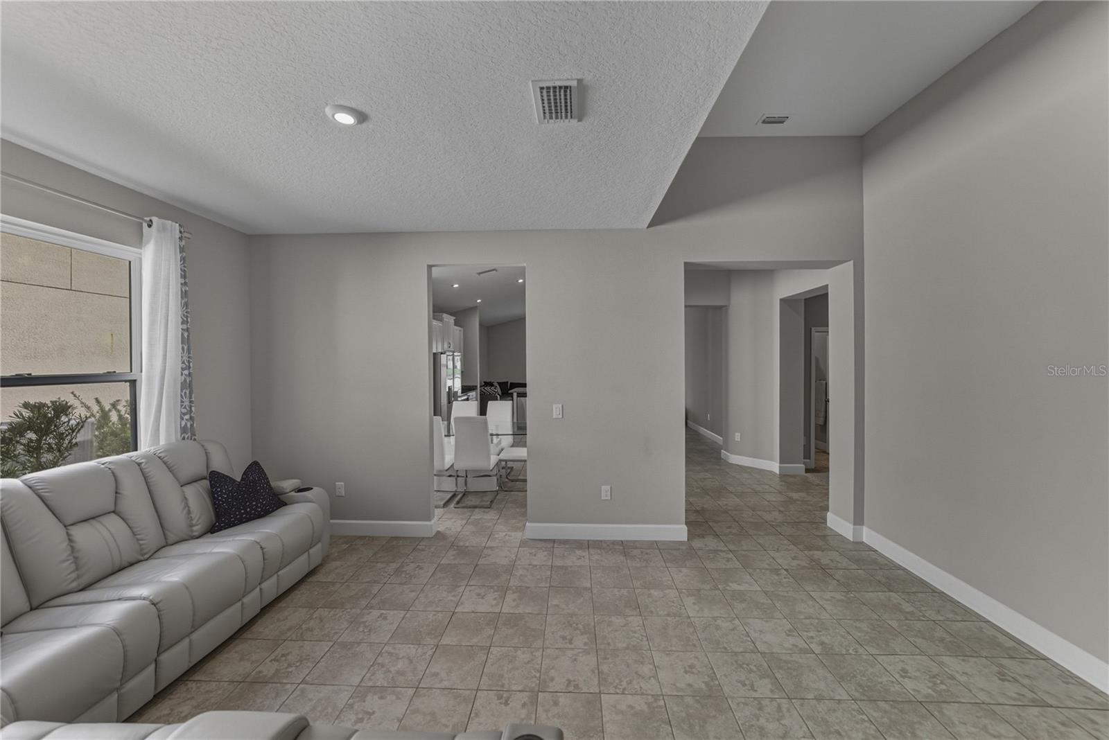 Image 9 of 51 For 34014 Astoria Circle