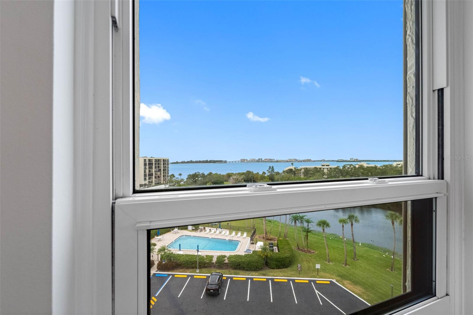 Image 18 of 45 For 220 Belleview Boulevard 609